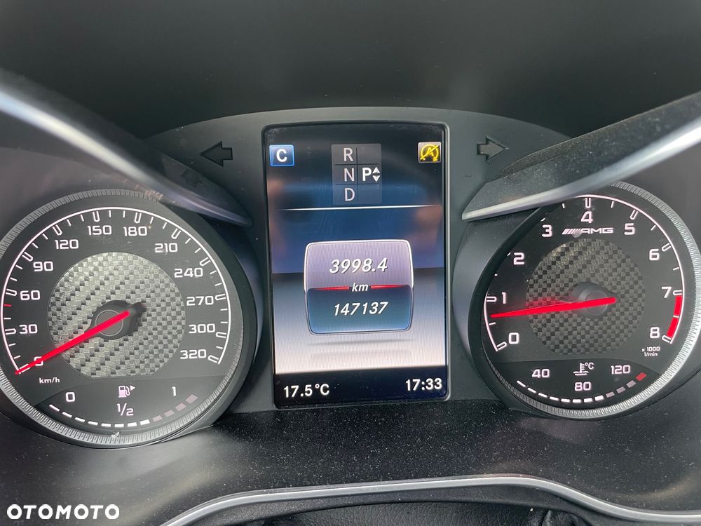 Mercedes-Benz Klasa C AMG 63 S - 21
