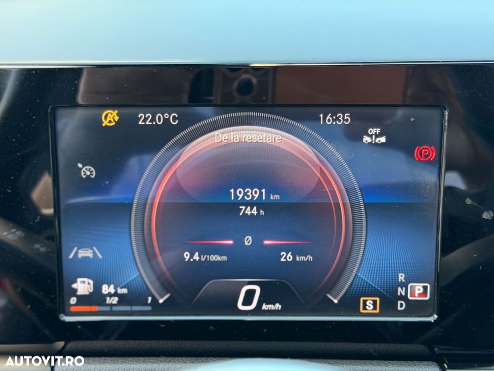 Mercedes-Benz GLA - 26