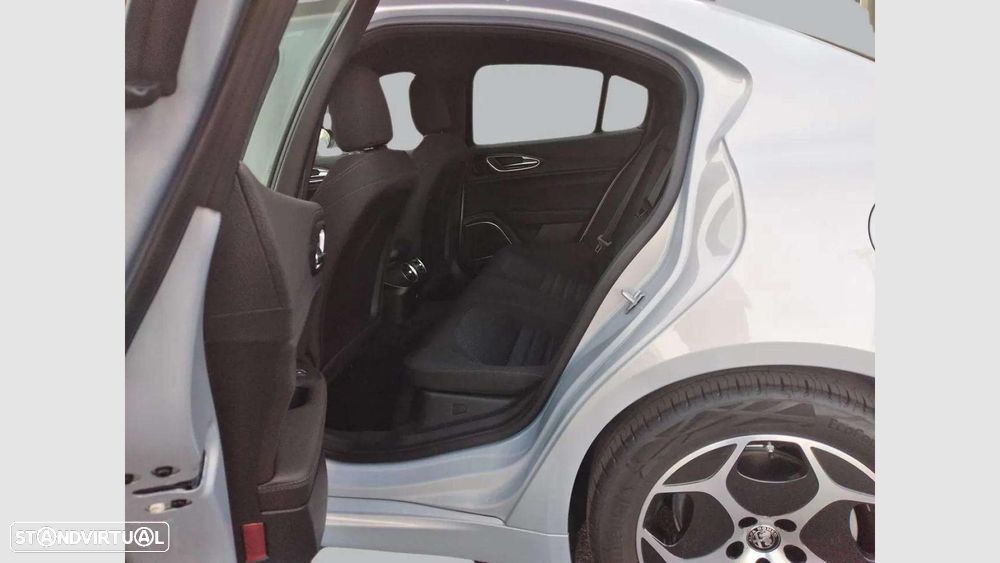 Alfa Romeo Giulia 2.2 D Super AT8 - 9