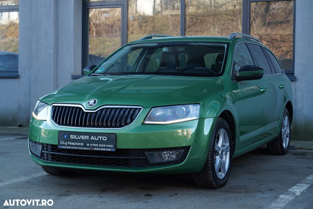 Skoda Octavia 2.0 TDI DSG Style - 2