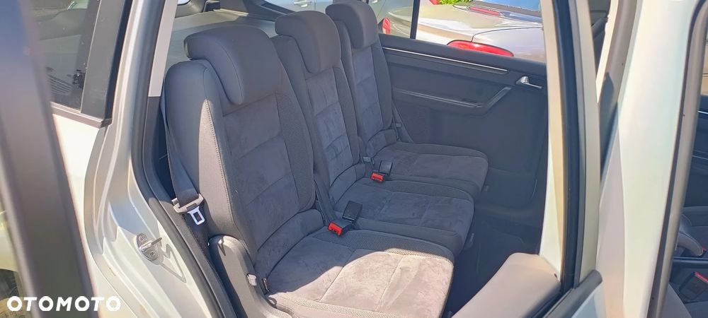 Volkswagen Touran 1.4 TSI Highline DSG - 8