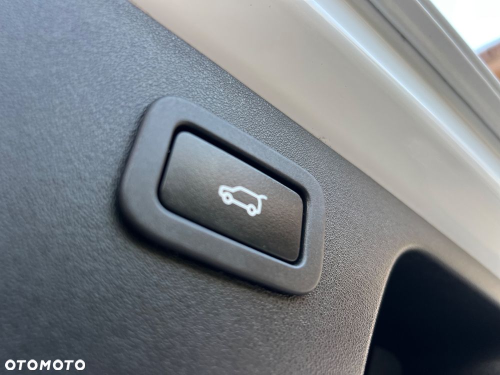 Jaguar E-Pace P200 AWD S - 40