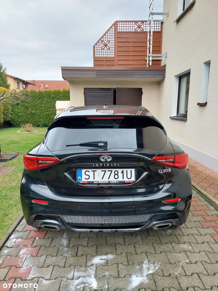 Infiniti Q30 1.5d Sport - 3