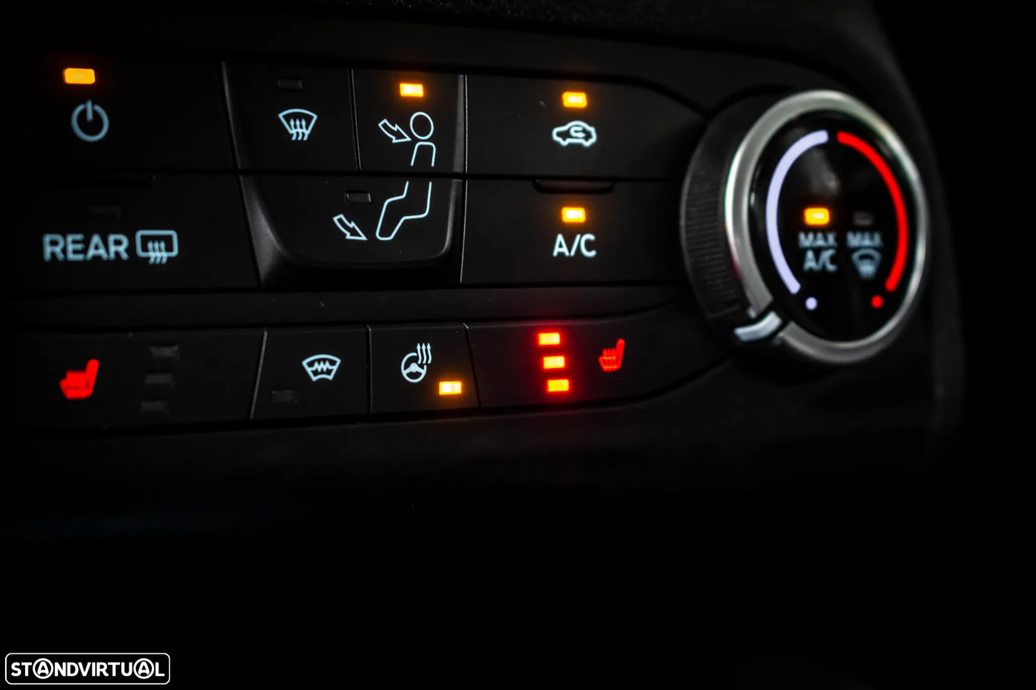 Ford Focus SW 1.0 EcoBoost Business - 24