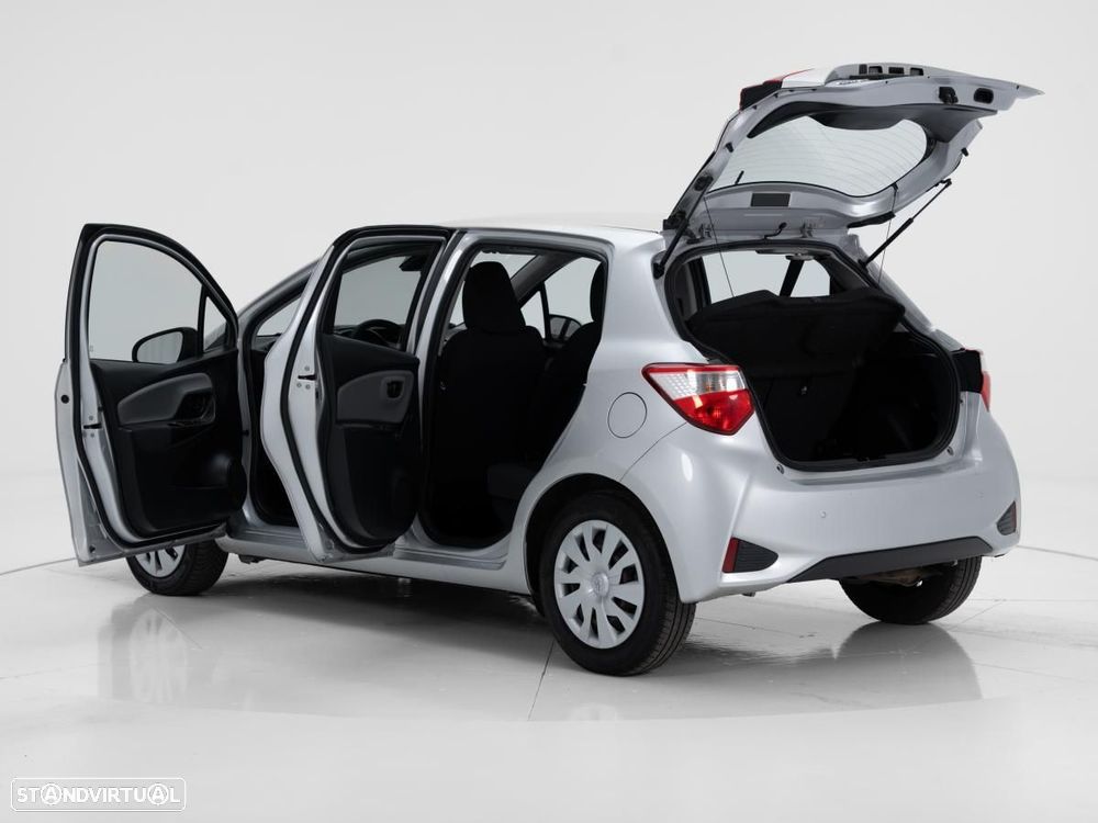 Toyota Yaris 1.5 HSD Active - 6