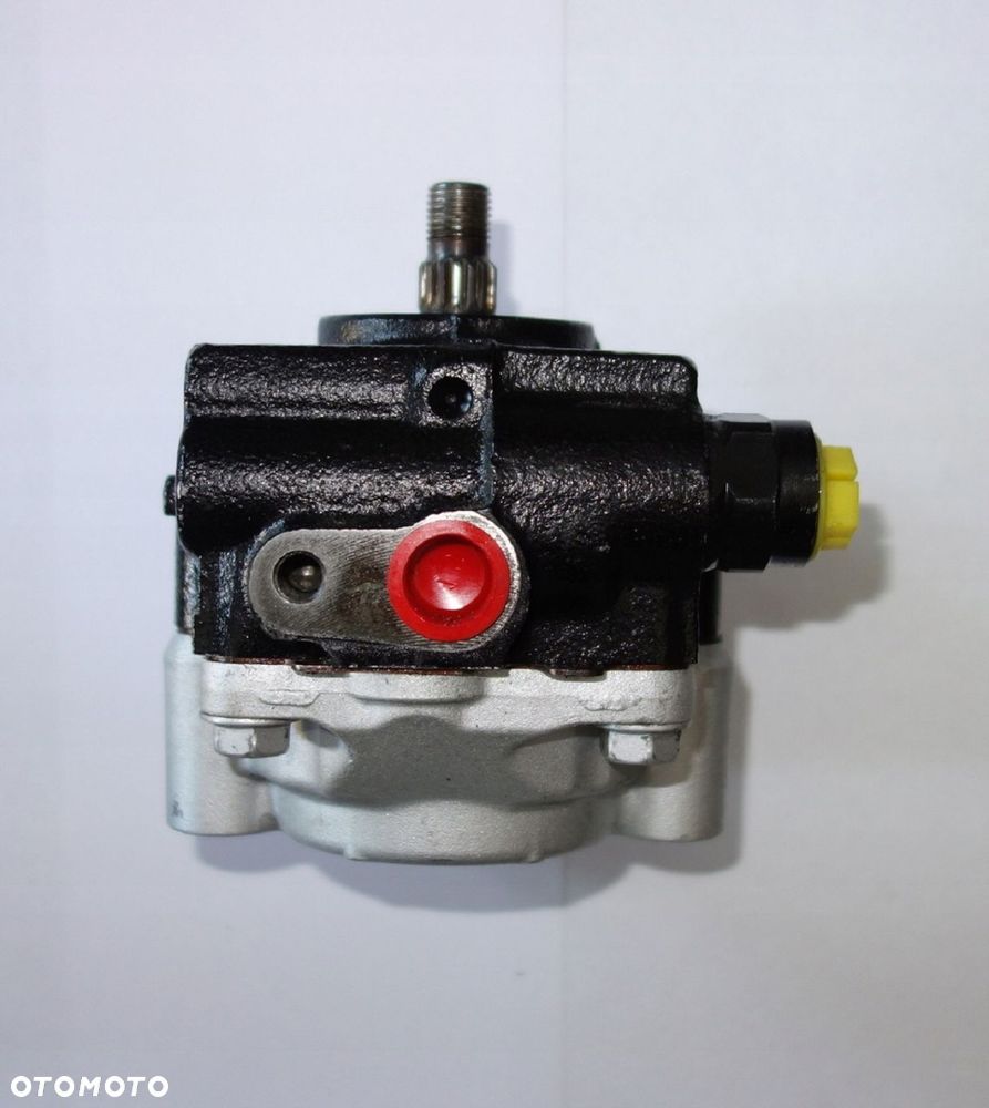 POMPA WSPOMAGANIA TOYOTA HIACE IV H100 2.4 D 2L bez koła - 2