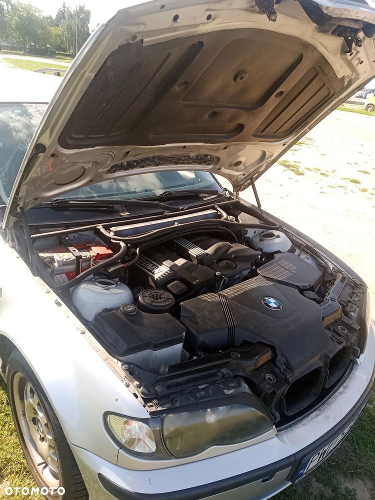 BMW Seria 3 318i - 16
