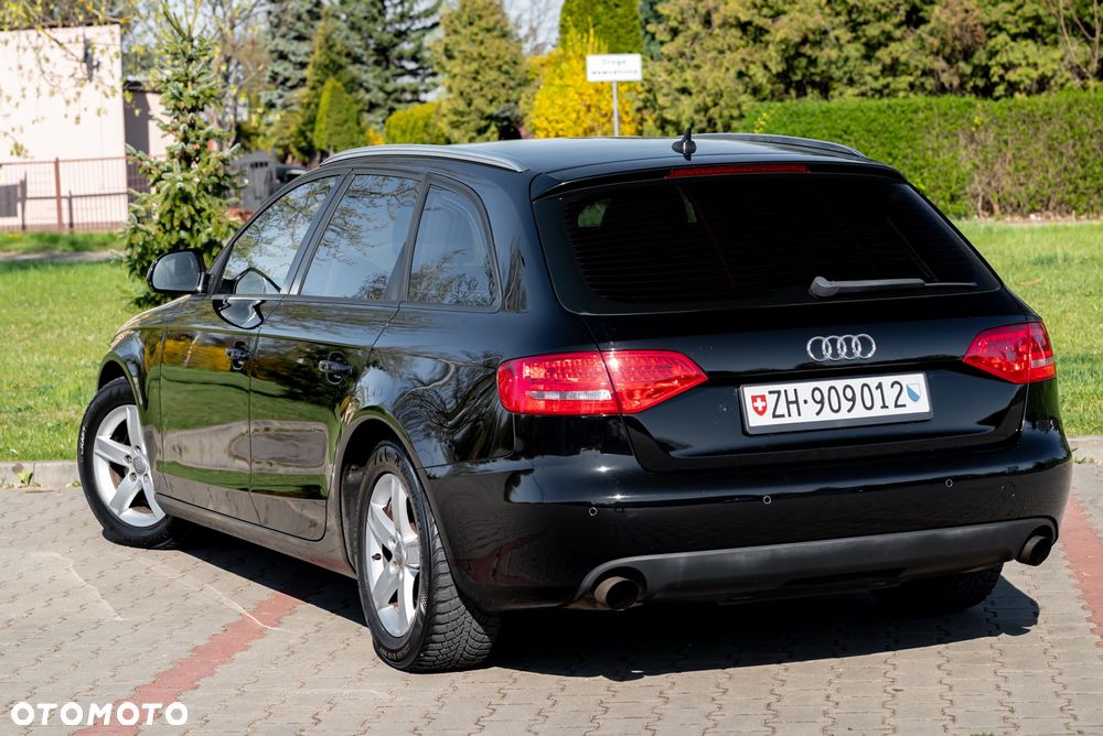 Audi A4 Avant 2.0 TFSI Attraction - 12