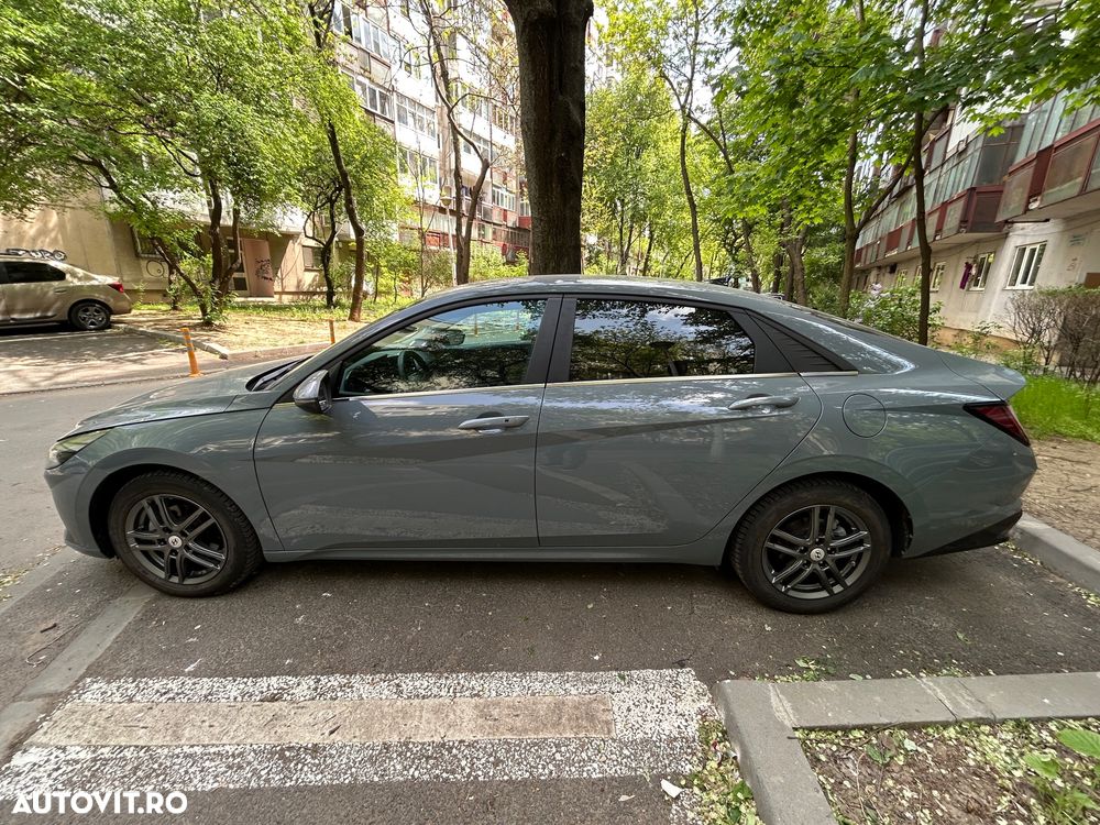 Hyundai Elantra 1.6 l 123 CP CVT Exclusive - 9
