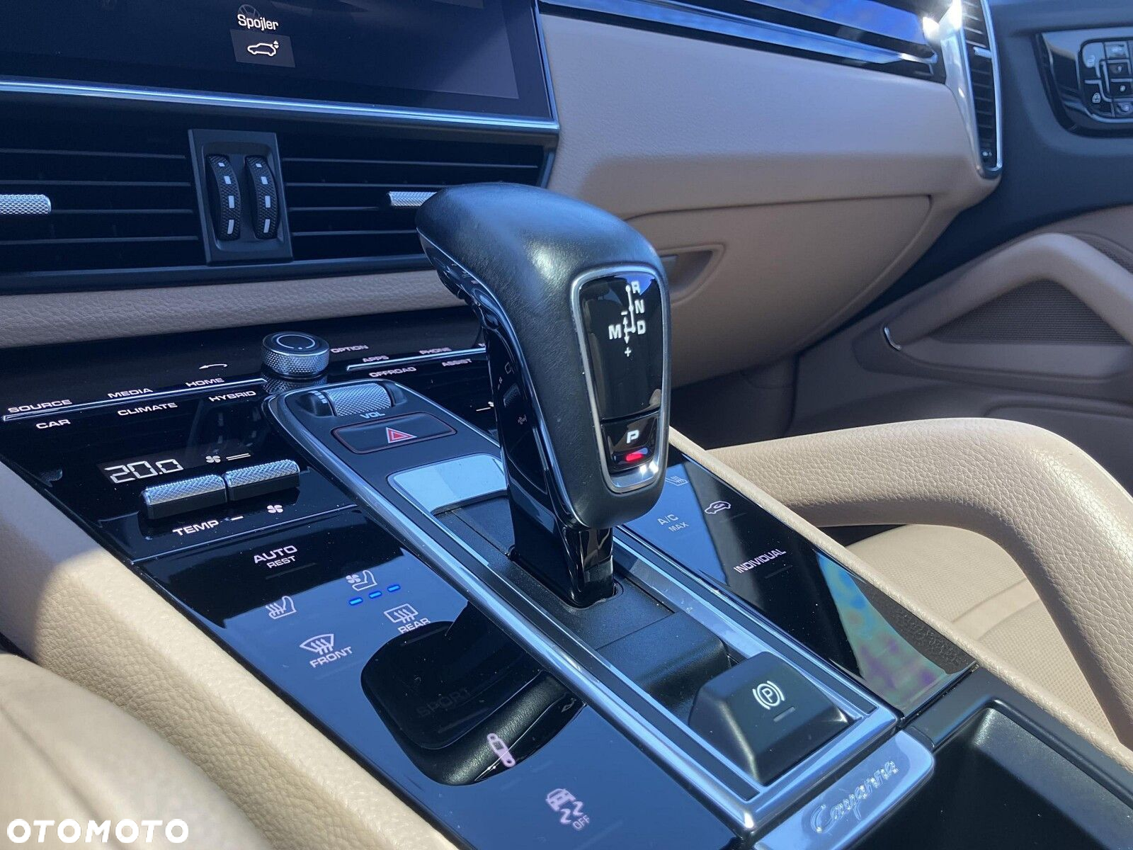Porsche Cayenne - 24