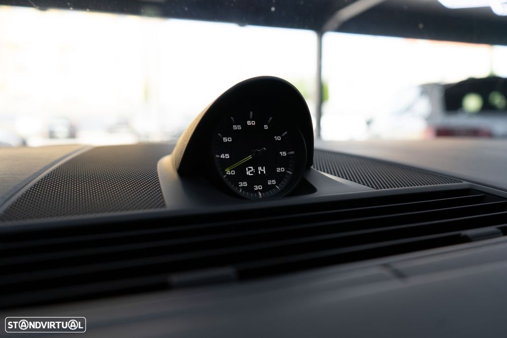Porsche Panamera Sport Turismo 4 E-Hybrid - 38