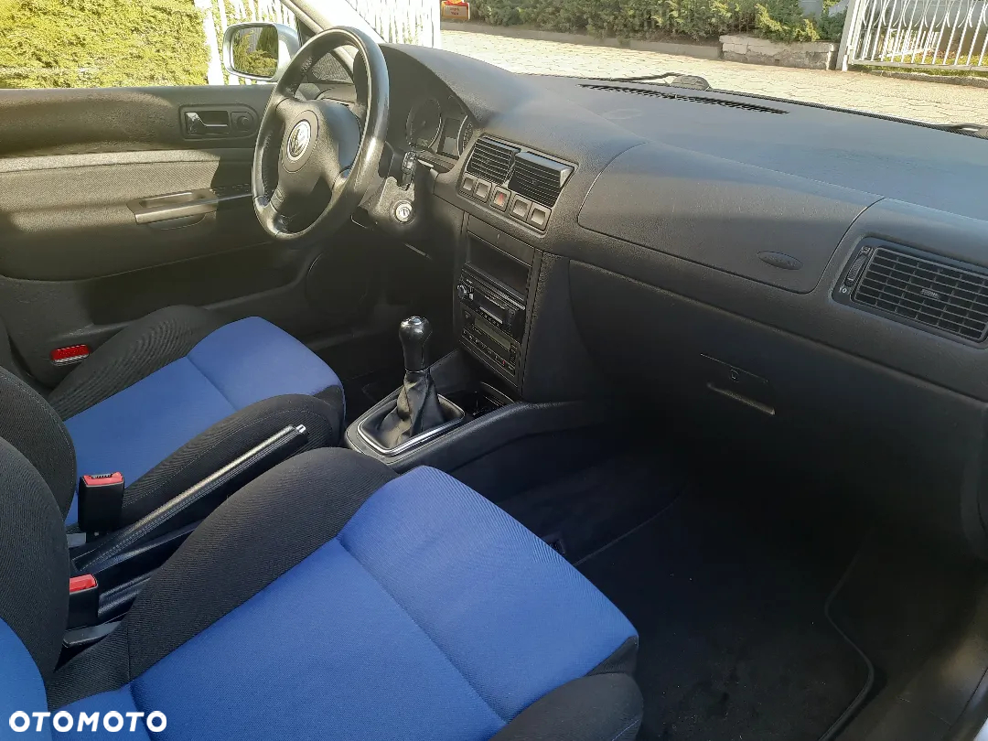 Volkswagen Golf - 15