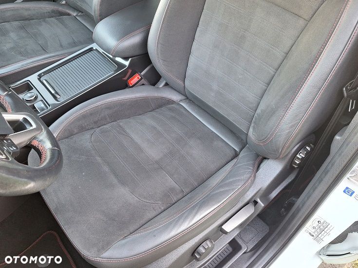 Ford Kuga 2.0 TDCi 2x4 ST-Line - 15