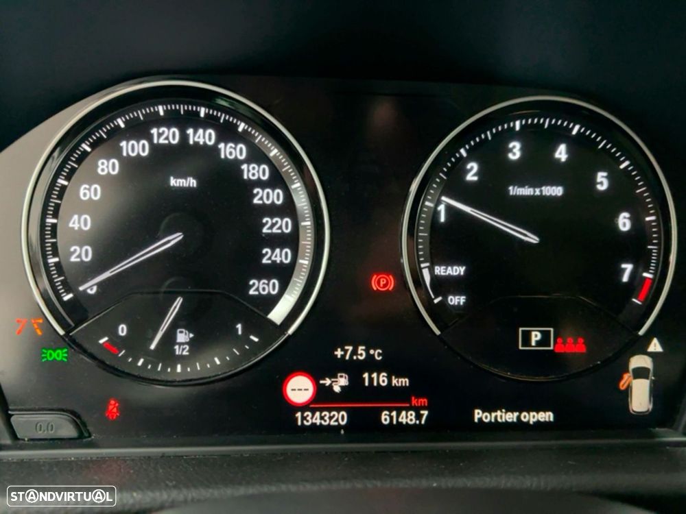 BMW 225xe Active Tourer - 4