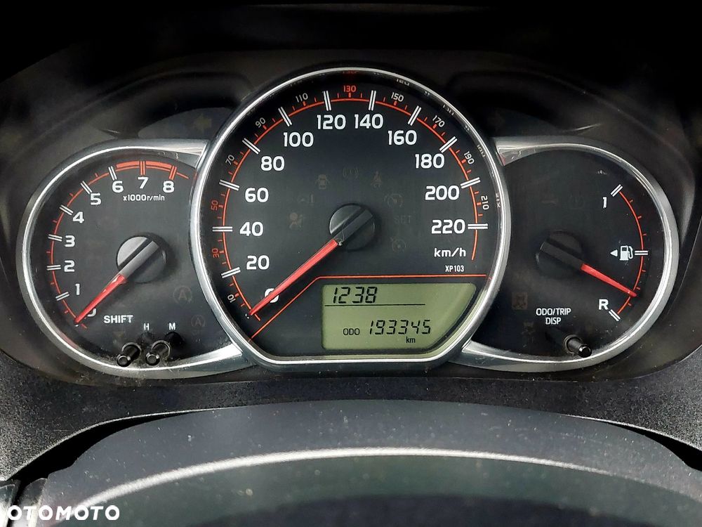 Toyota Yaris 1.33 Premium - 9