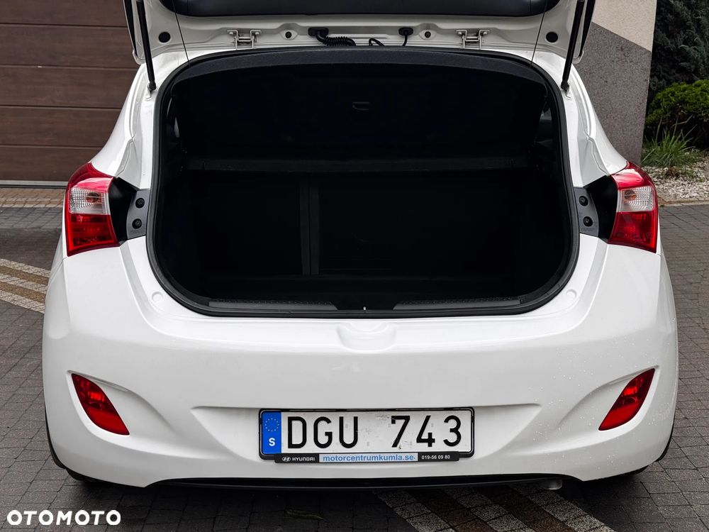 Hyundai i30 blue 1.6 GDI Style - 16