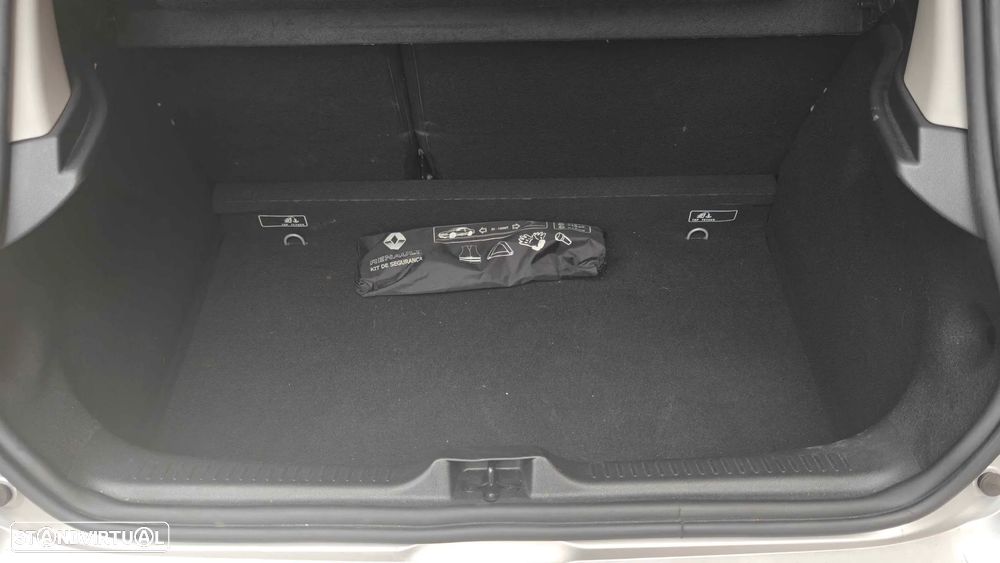 Renault Clio 0.9 TCe Limited - 16