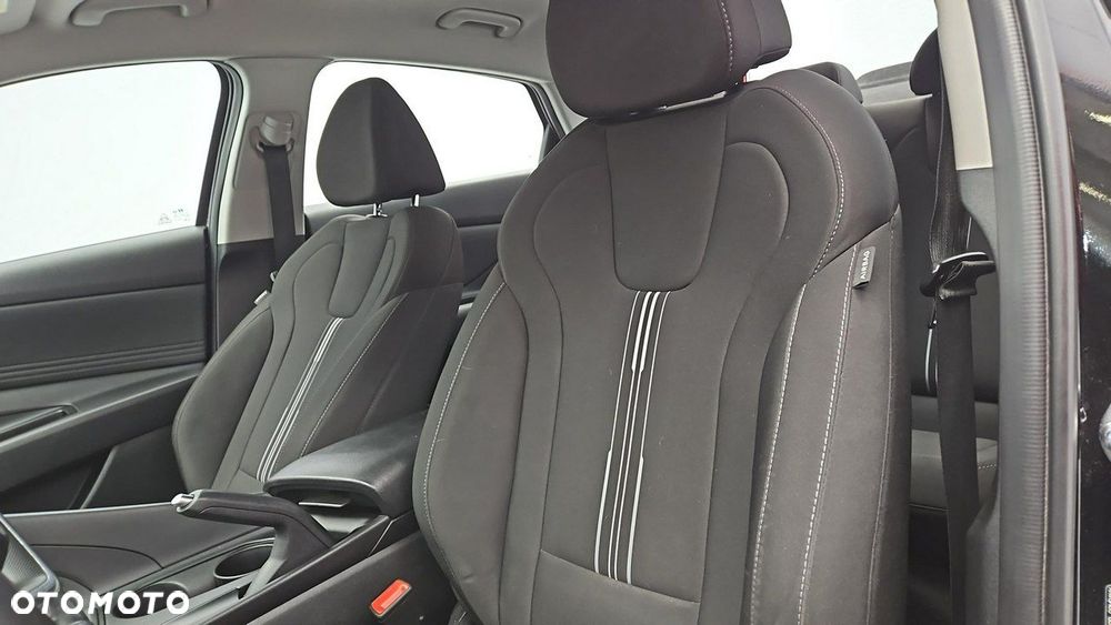 Hyundai Elantra 1.6 Smart - 11