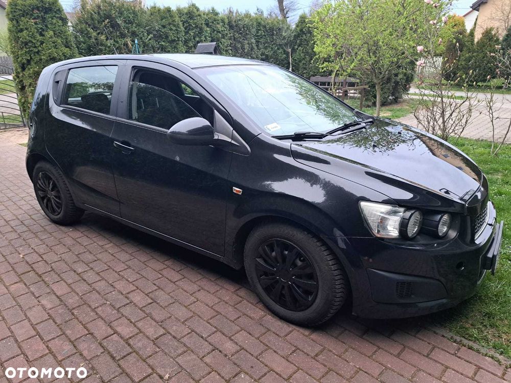 Chevrolet Aveo - 8