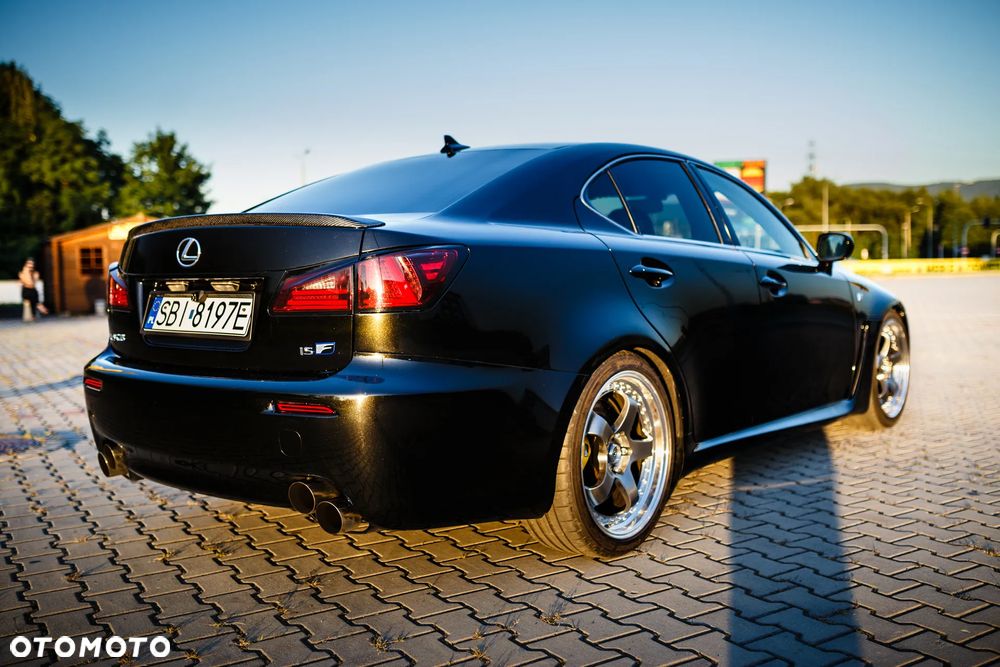 Lexus IS F Sport - 3