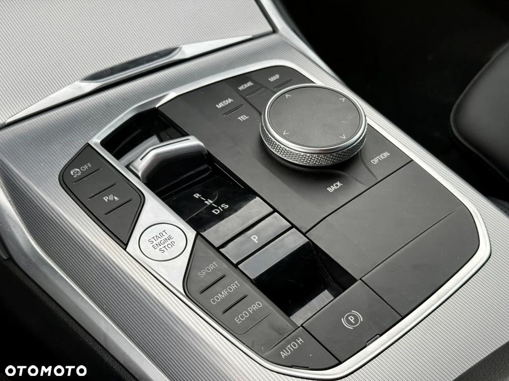 BMW Seria 3 320d Edition M Sport Shadow - 14