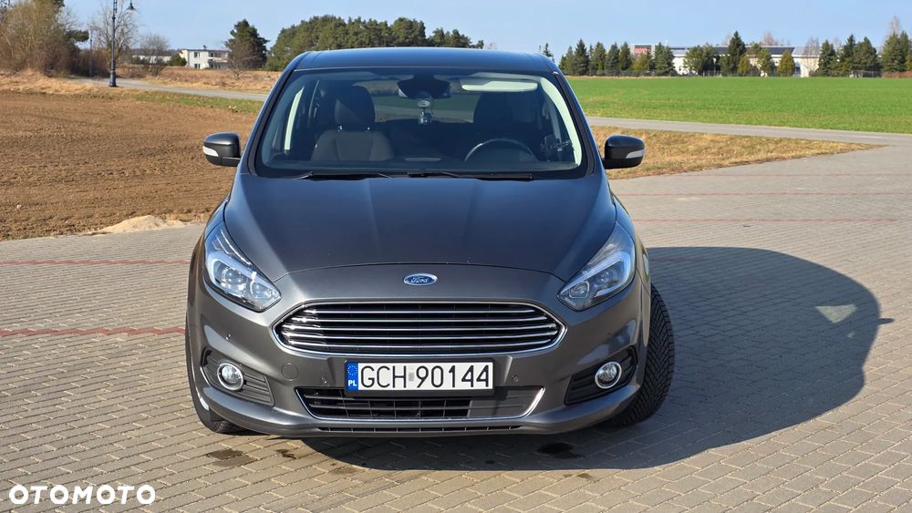 Ford S-Max - 11