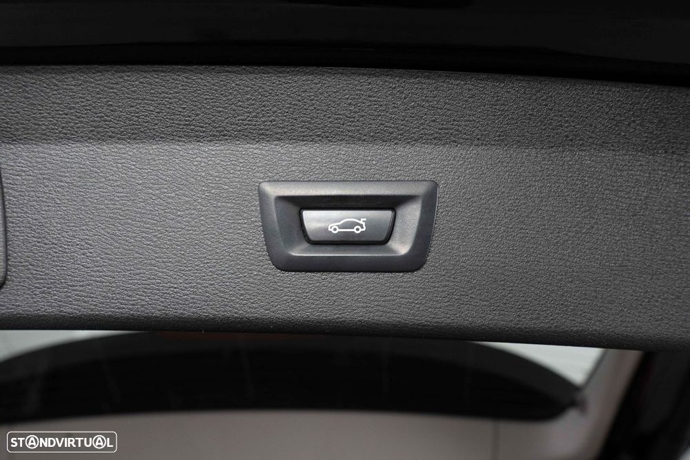 BMW X1 25 e xDrive Corporate Edition - 21
