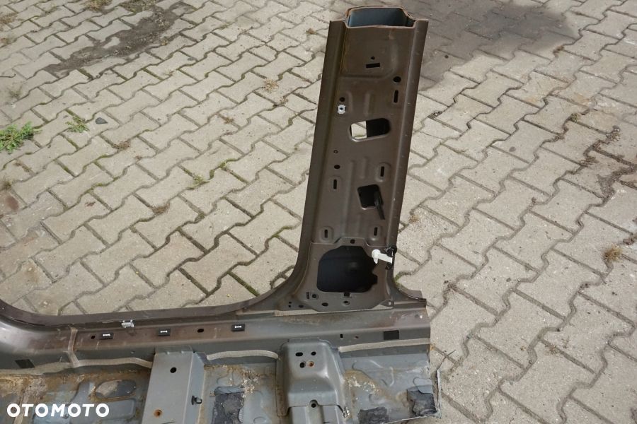 FORD BRONCO SPORT - 2022 - Ćwiartka Prawa Przód Przednia Słupek Próg USA - 8