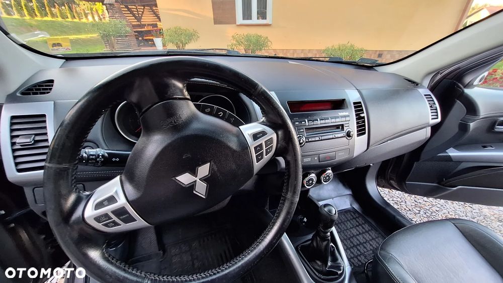 Mitsubishi Outlander 2.0 DID Instyle - 8