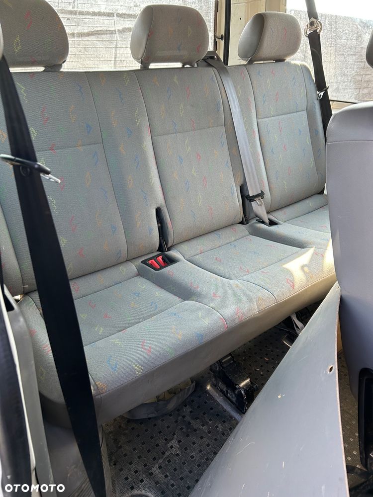 Komplet foteli 2 i 3 rząd VW T5 transporter ŁADNE !!! - 4