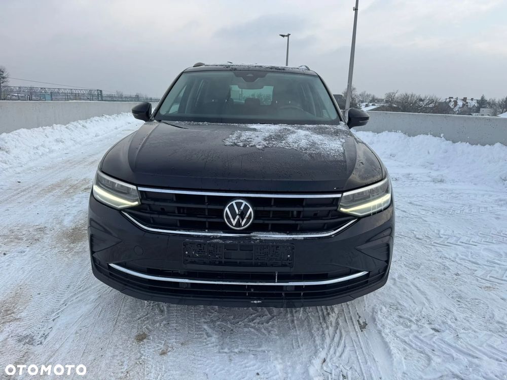 Volkswagen Tiguan 2.0 TDI SCR 4Mot Elegance DSG - 24