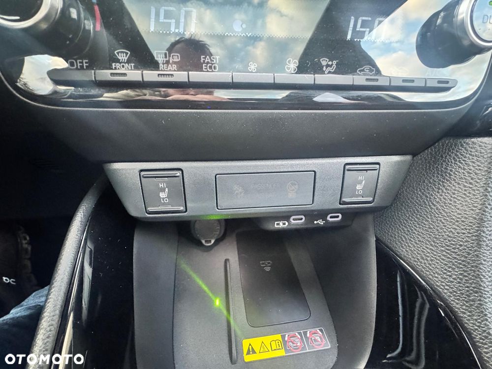 Toyota Yaris Hybrid 1.5 Executive - 23