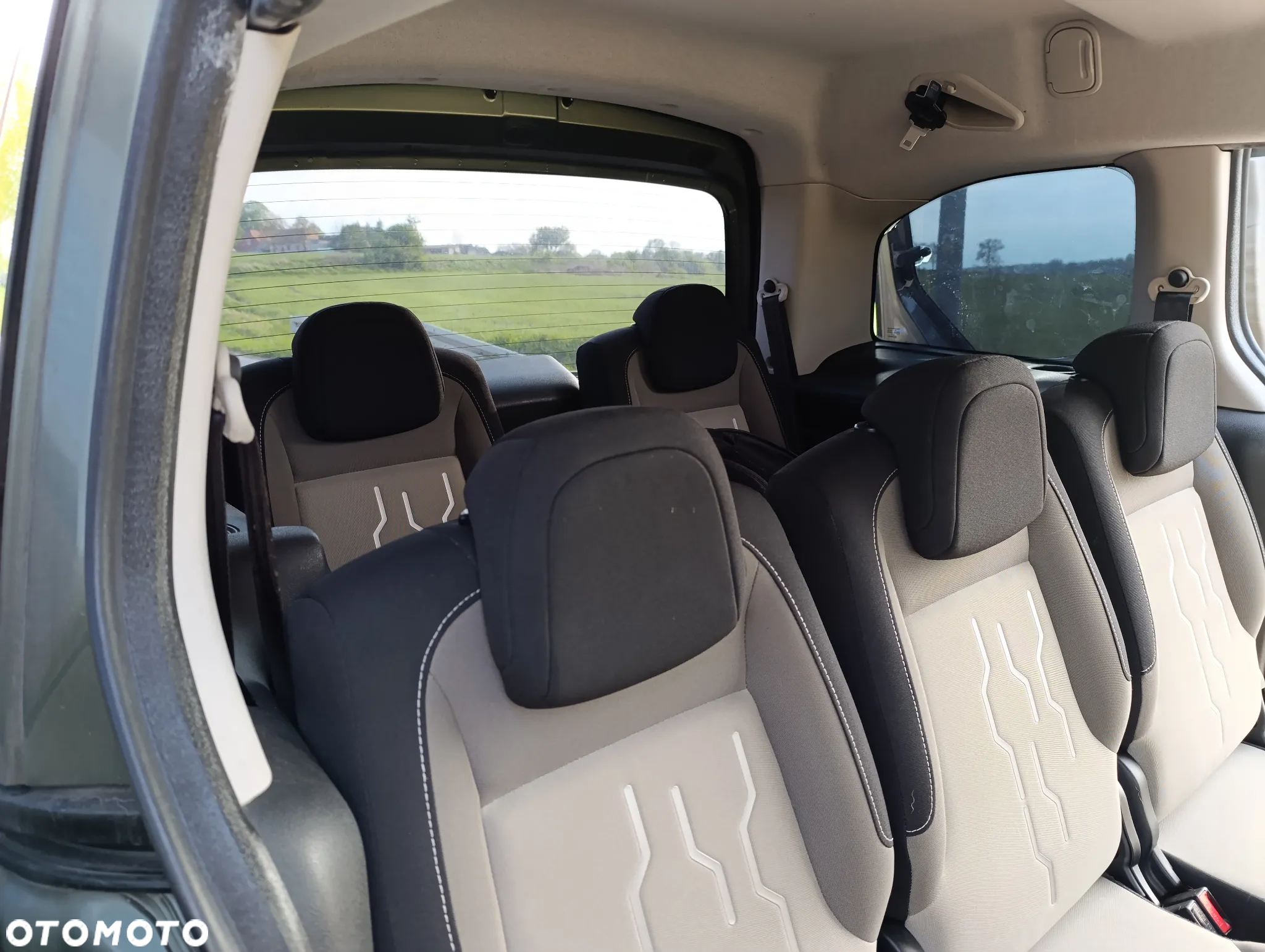 Peugeot Partner Tepee HDi FAP 110 Tendance mit Familien-Paket - 16