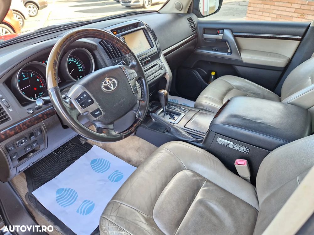 Toyota Land Cruiser V8 4.5 Aut Luxury - 13