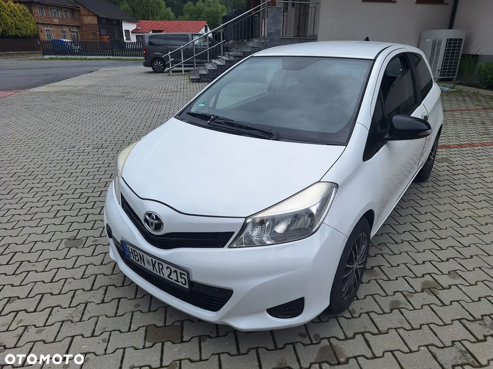 Toyota Yaris - 2
