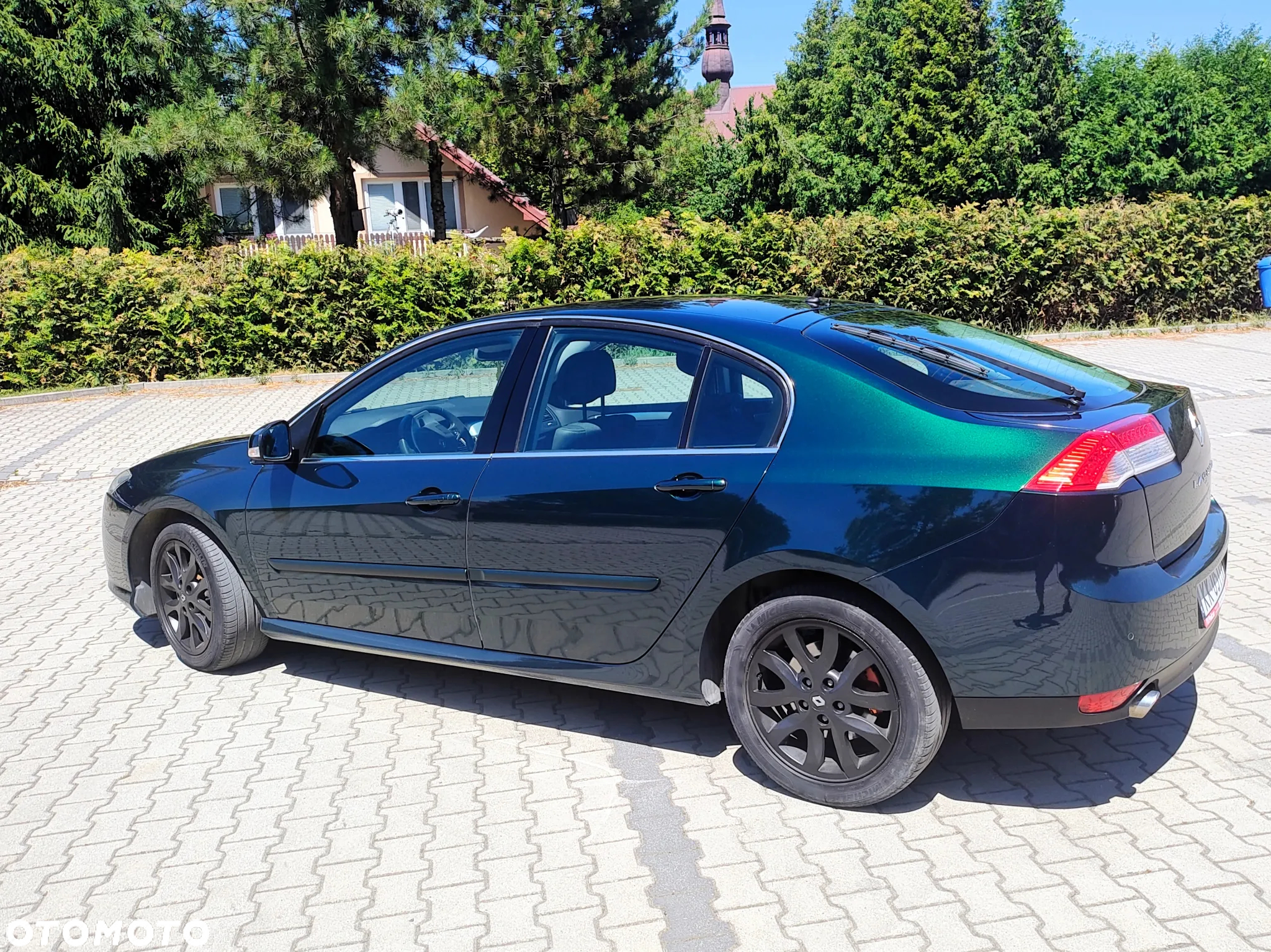 Renault Laguna 2.0 dCi Initiale - 8