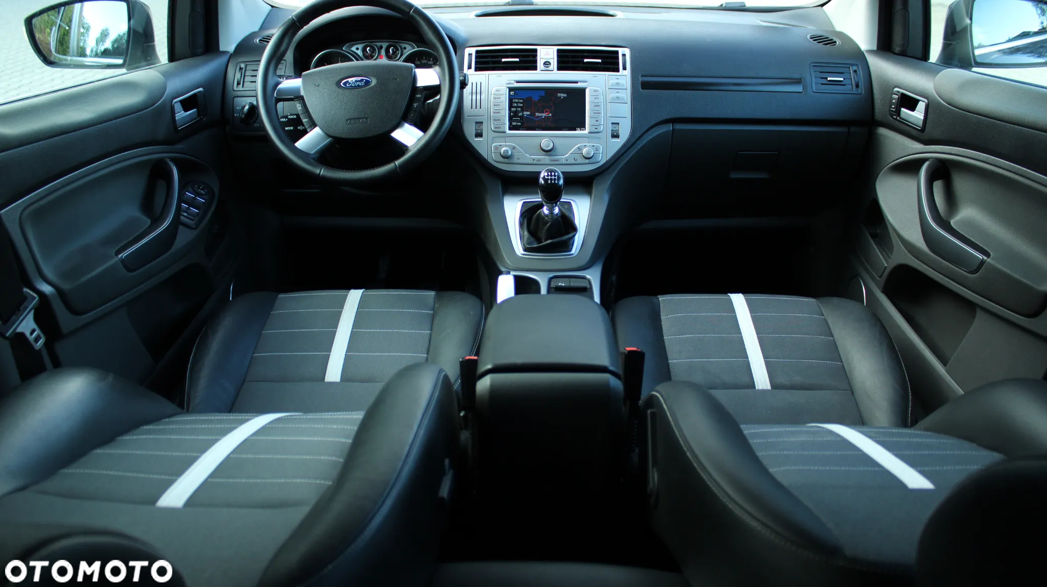 Ford Kuga 2.0 TDCi Titanium S - 8