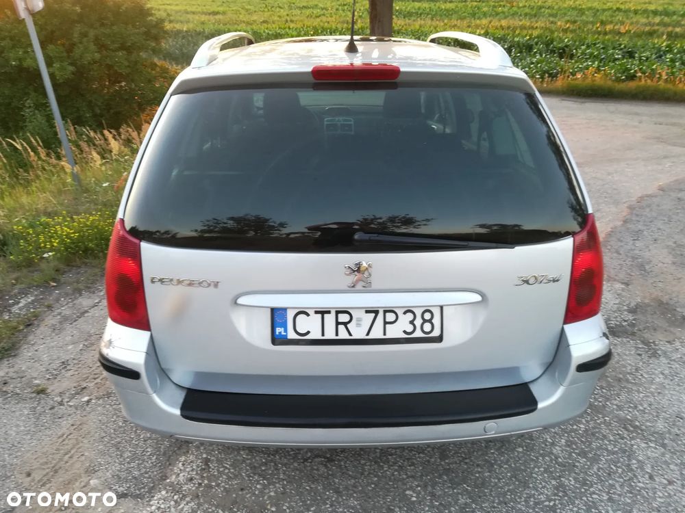 Peugeot 307 HDi 110 Premium - 6