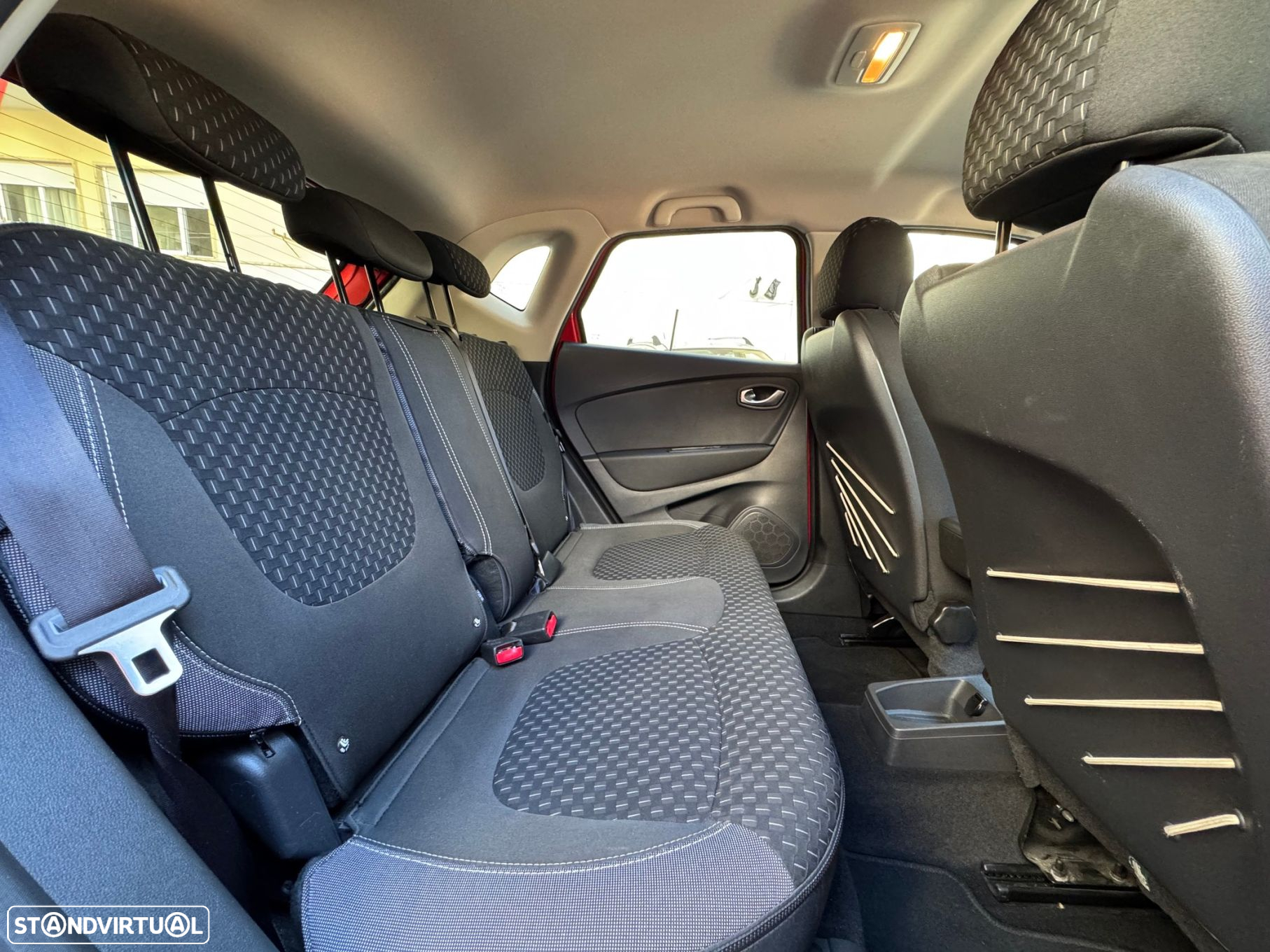 Renault Captur 0.9 TCE Exclusive - 12