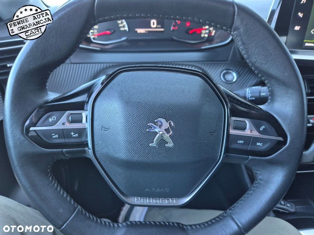 Peugeot 208 - 22