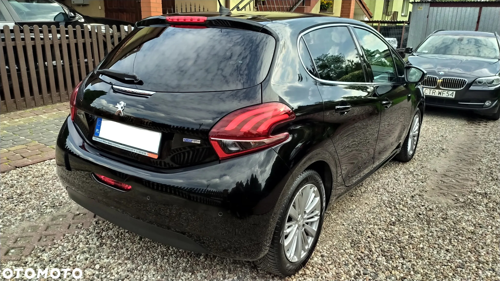 Peugeot 208 1.2 PureTech GPF Allure S&S - 17