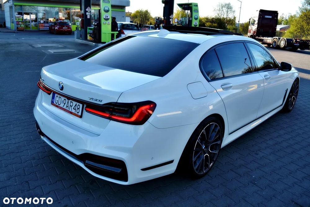 BMW Seria 7 750Li xDrive - 19