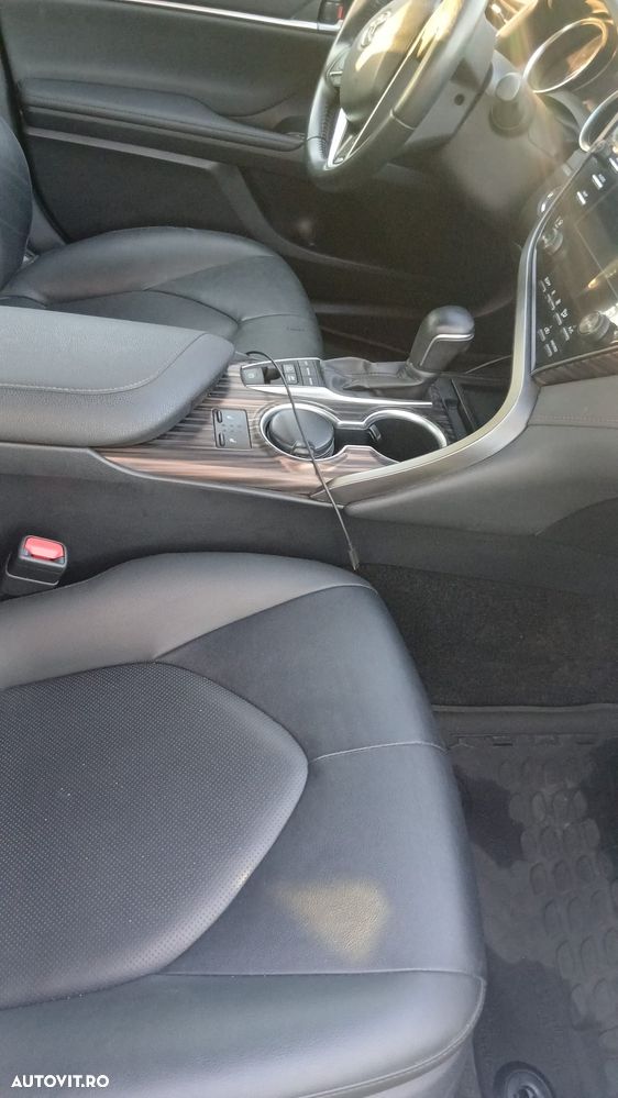 Toyota Camry - 9