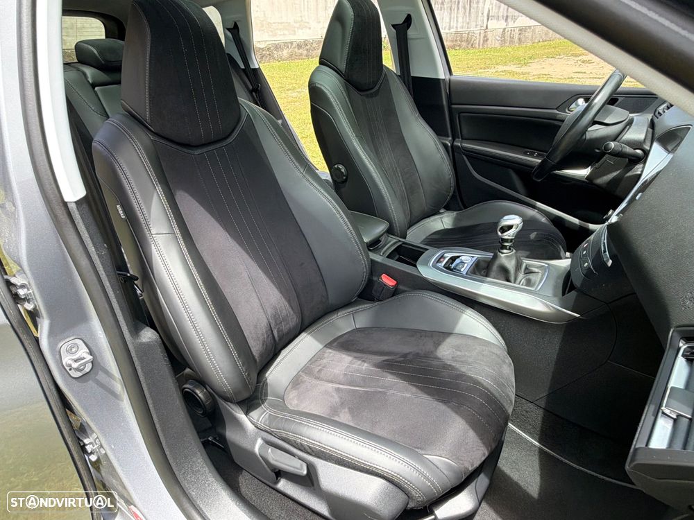 Peugeot 308 1.2 PureTech GT Line - 21