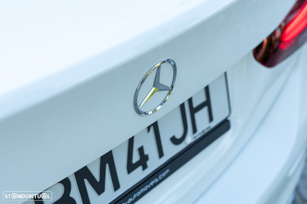 Mercedes-Benz A 200 Limousine 7G-DCT AMG Line - 19