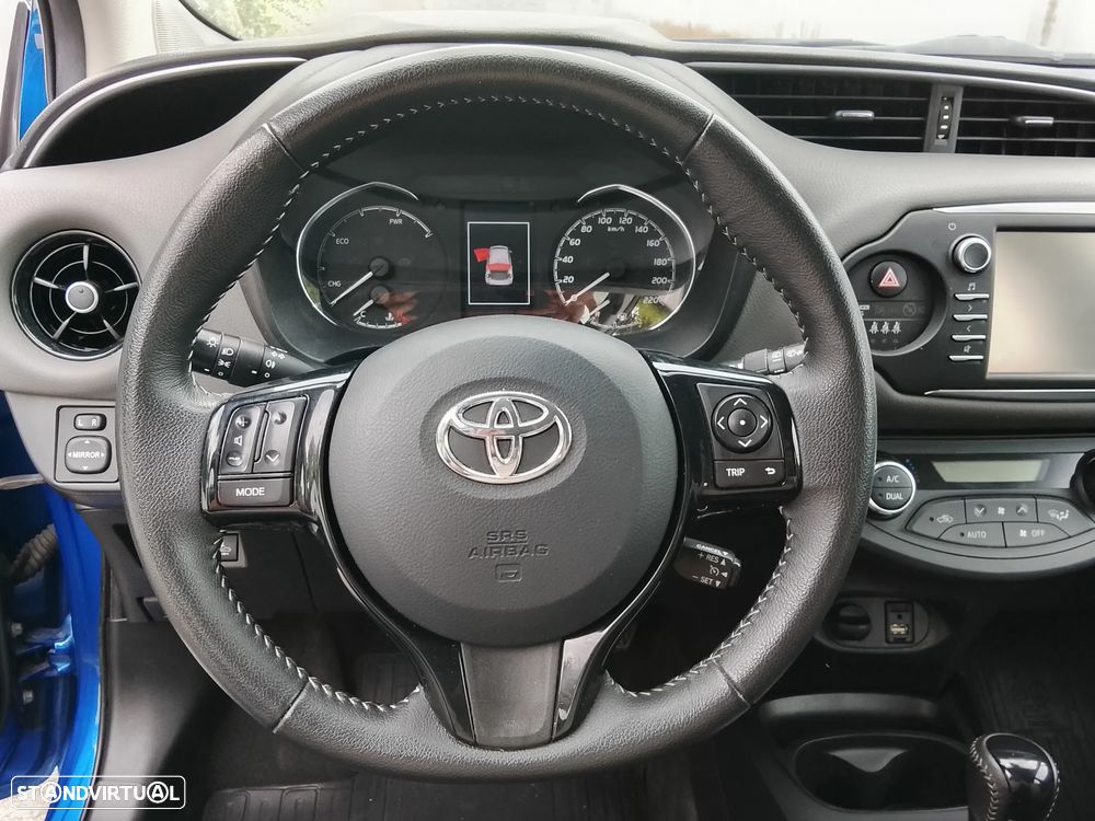 Toyota Yaris 1.5 HSD Comfort+P.Style - 4