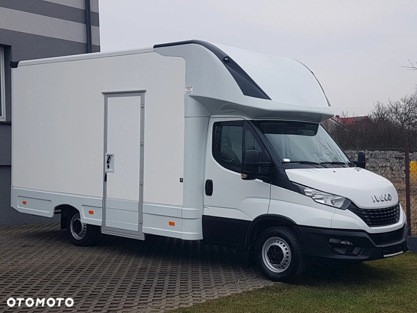 Iveco DAILY KONTENER NISKOPODŁOGOWY 4,43x2,23x2,42 SKLEP BAR FOODTRUCK KAMPER KLIMA