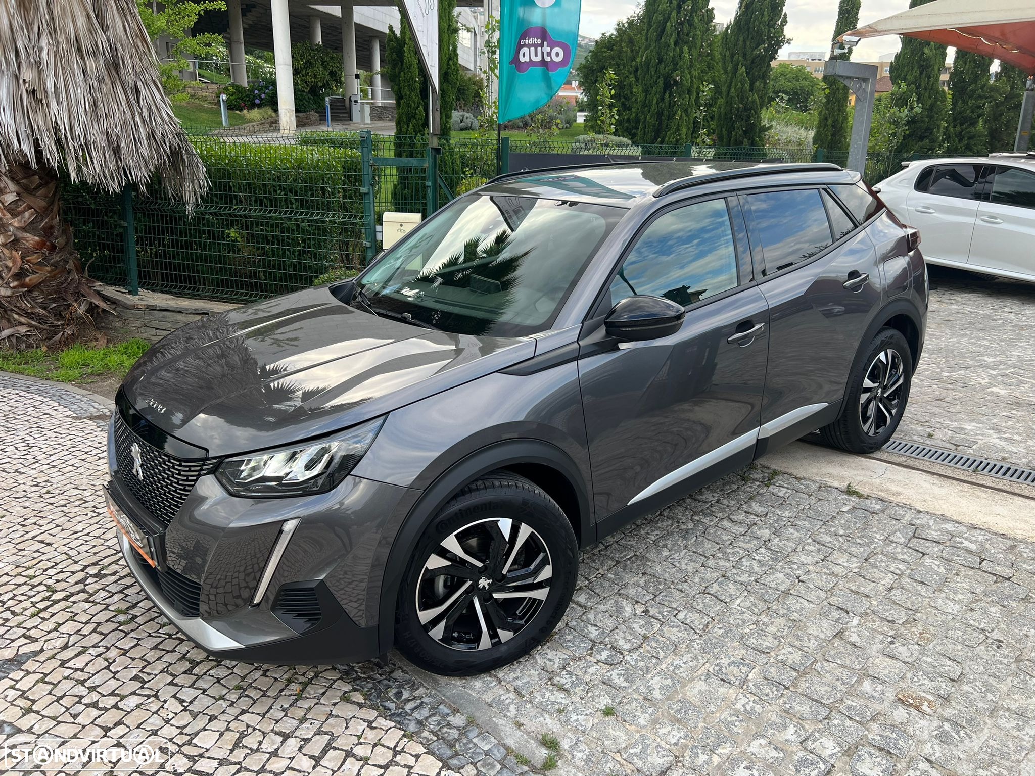 Peugeot 2008 - 11