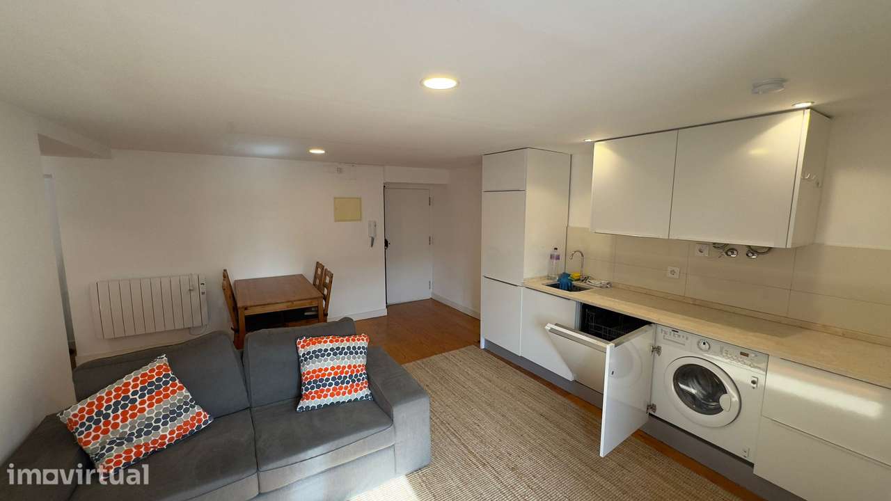 Apartamento T1 - renovado - 45 m2 - mobiliado e equipado - Belém - Grande imagem: 2/12