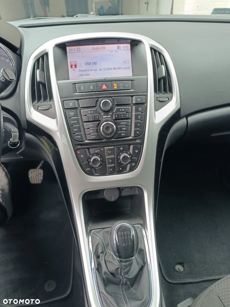 Opel Astra IV 1.6 T Cosmo - 8